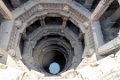9139 Ahmedabad Dada Hari Stepwell en moskee