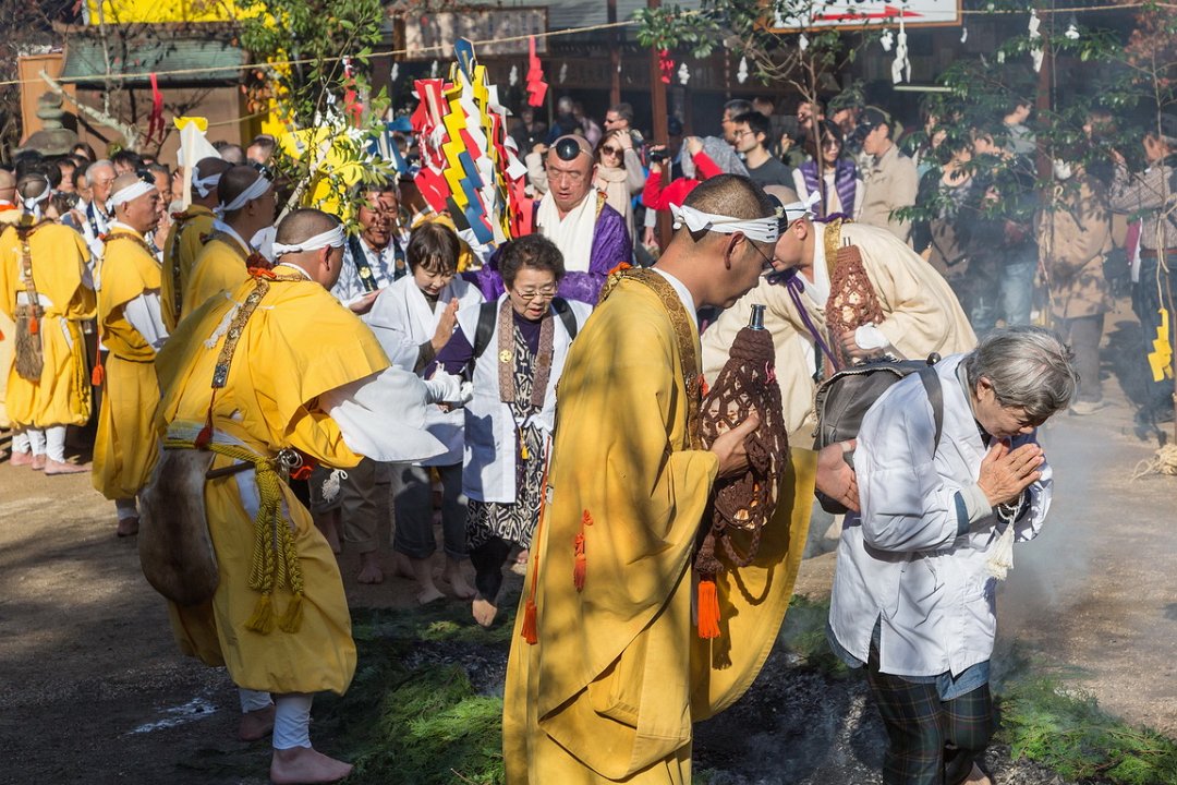 Japan3878_Miyajima firewalk festival.jpg - Miyajima firewalk festival