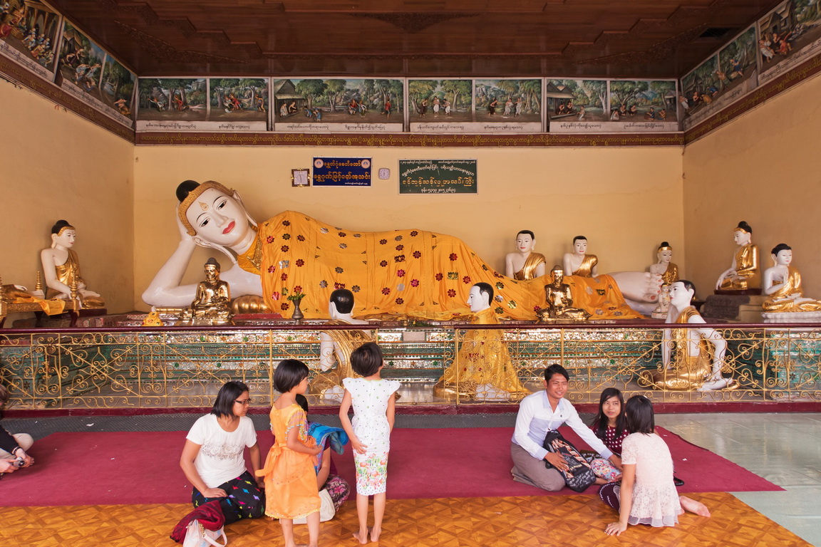 0299_Shwedagon Paya.jpg