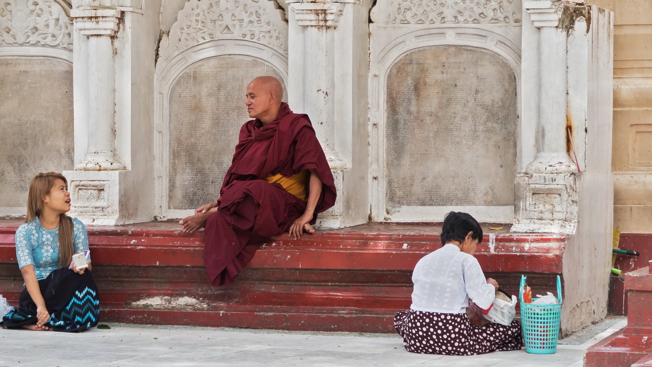 0313_Shwedagon Paya.jpg
