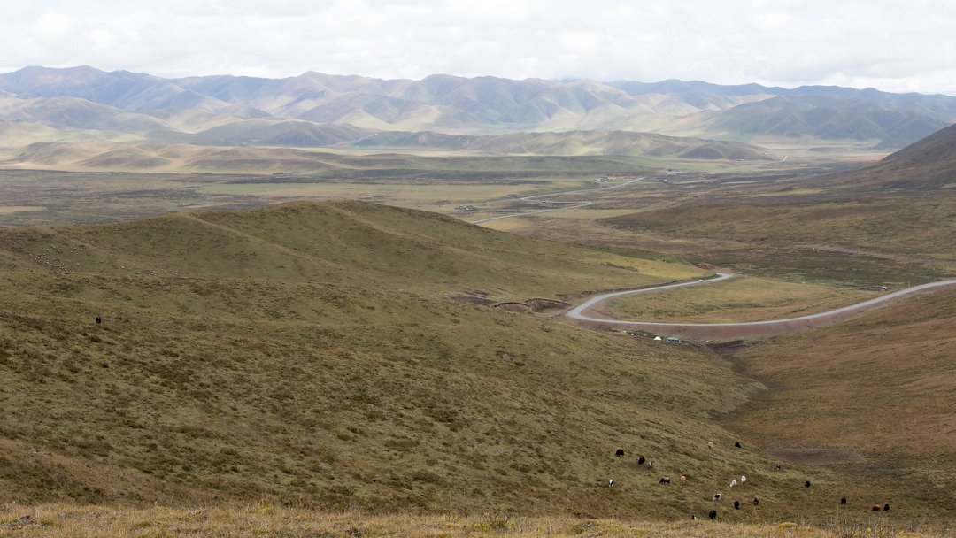 4417 Xiahe Graslanden bij Xiahe.jpg