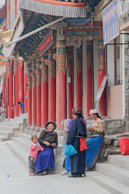 4453 Xiahe Straatbeeld.jpg