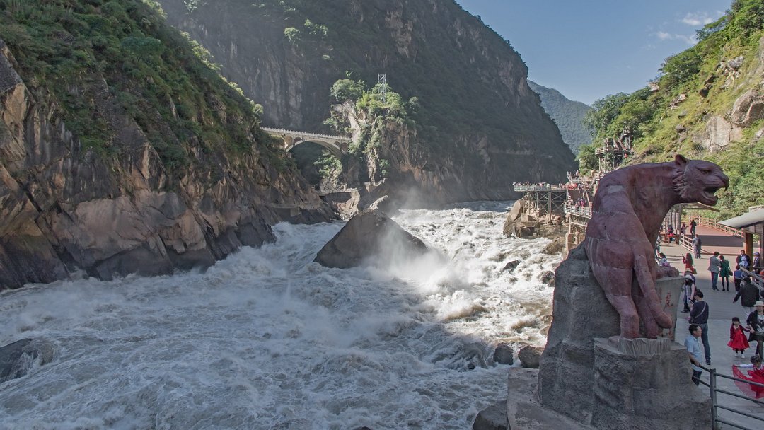 5230 Shangrila Tiger Leaping Gorge.jpg