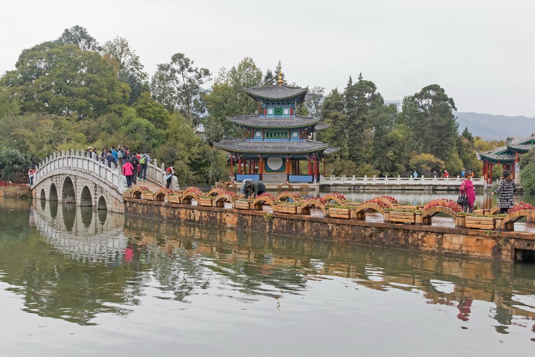 5293 Lijiang Black Dragon Pool Park.jpg