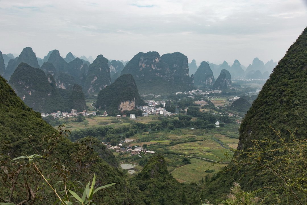 5528 Yangshuo Moon Hill.jpg