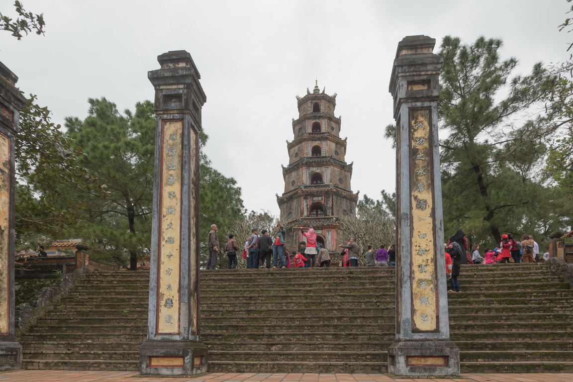 0336 Hue Thien Mu Pagode.jpg
