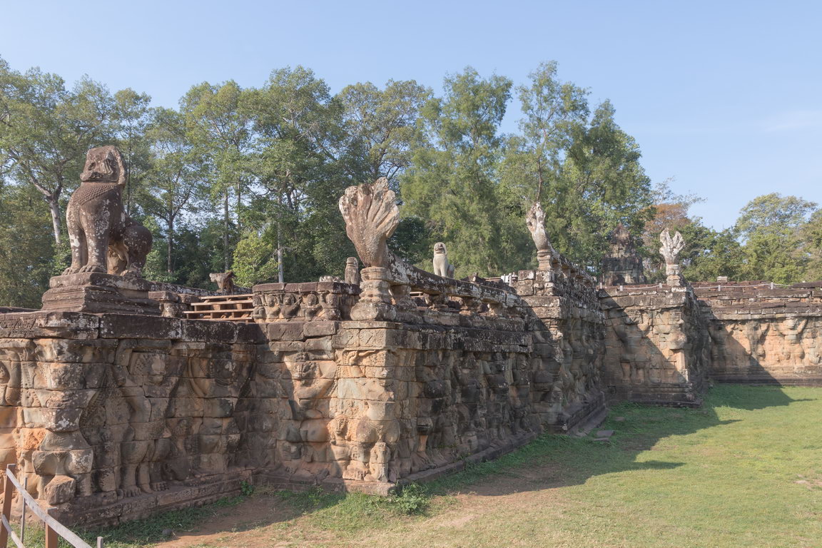 0865 Siem Reap Ankor Thom Olifantenterras.jpg
