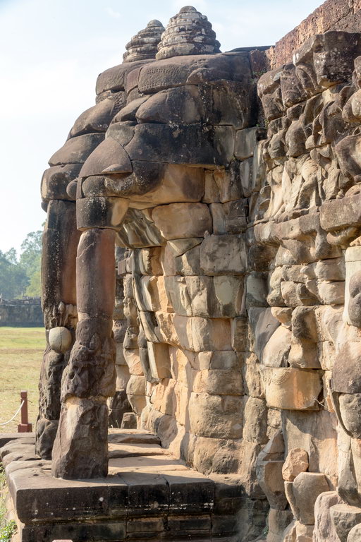 0869 Siem Reap Ankor Thom Olifantenterras.jpg