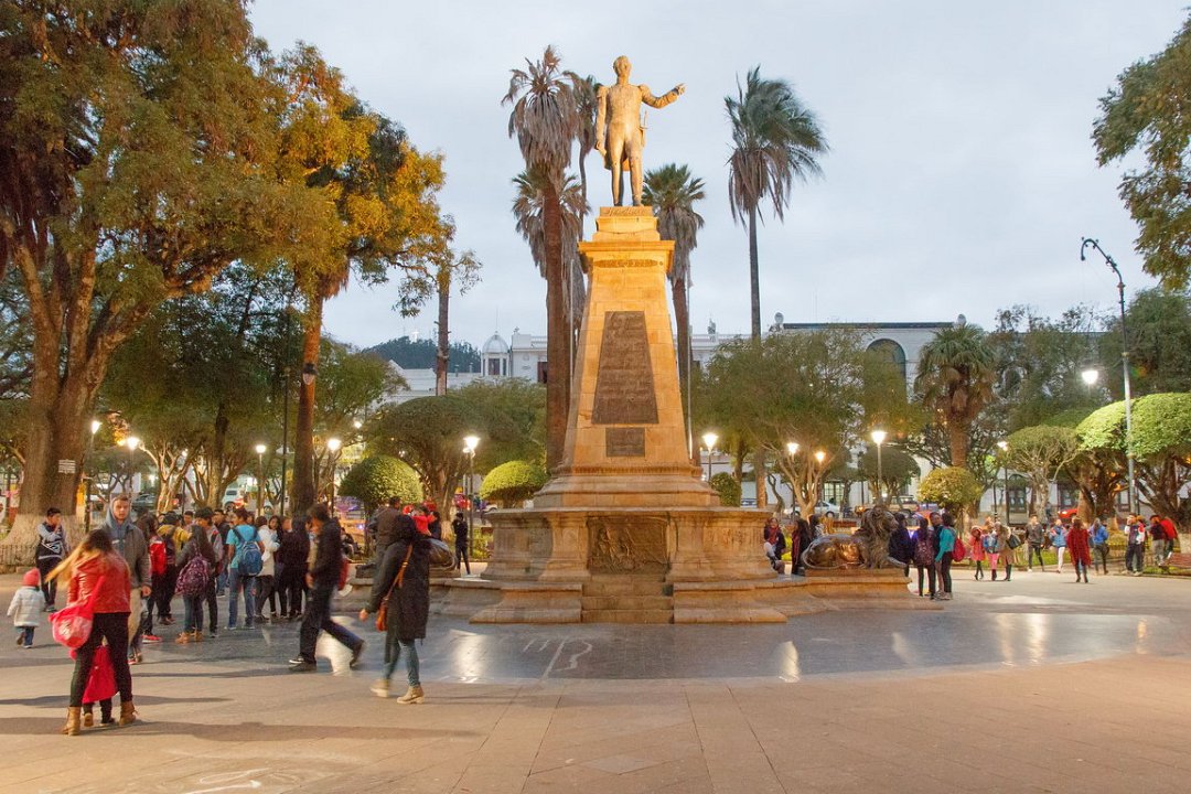 1516 Sucre Plaza.jpg