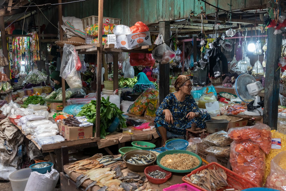 7499 Samboja Lestari Markt.jpg