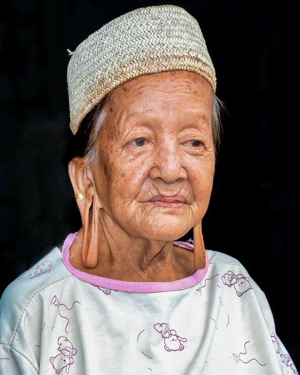 8469 Wahau Miauw Baru Dayakdorp.jpg