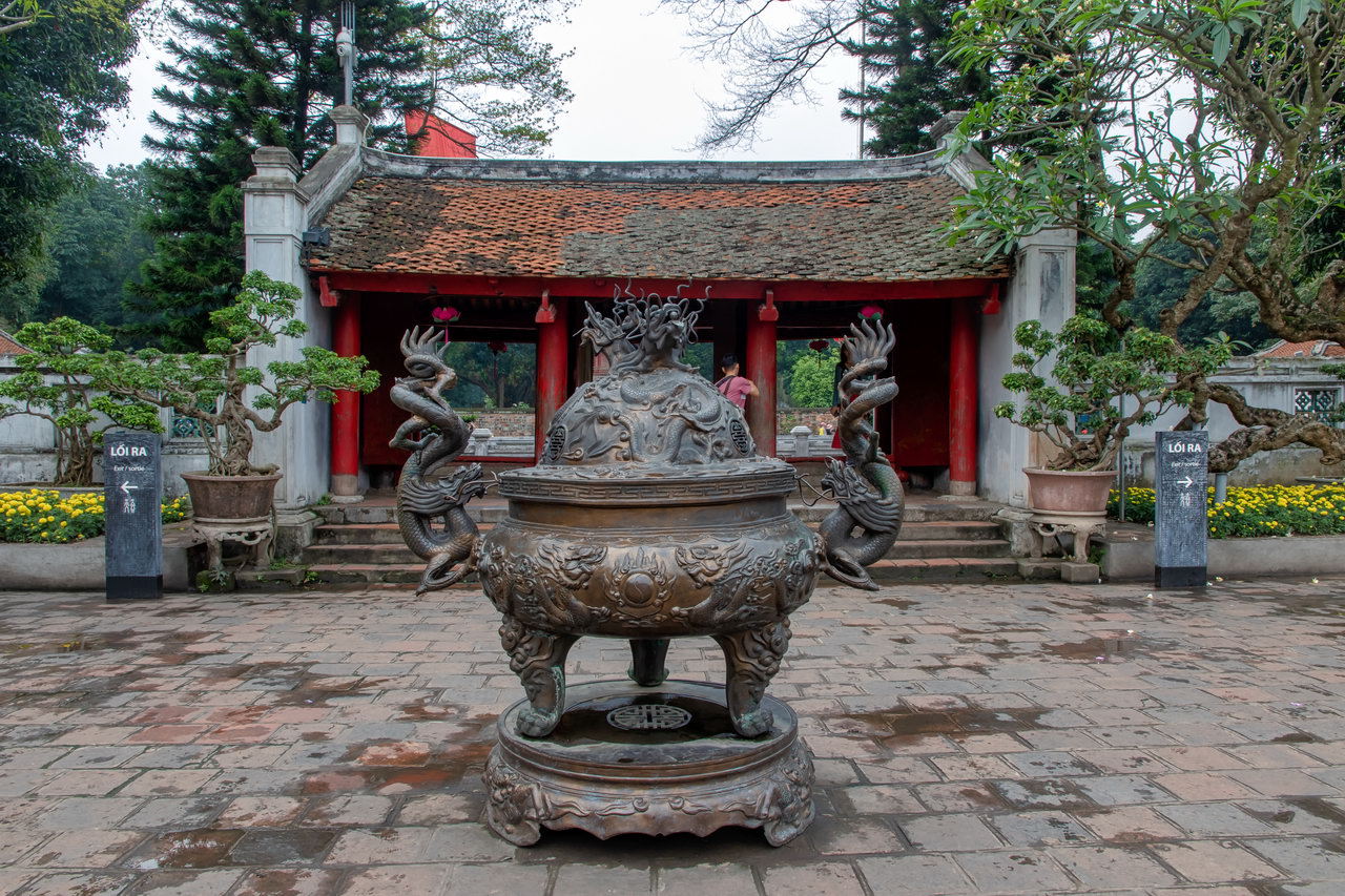 9956 Hanoi Tempel van de literatuur.jpg