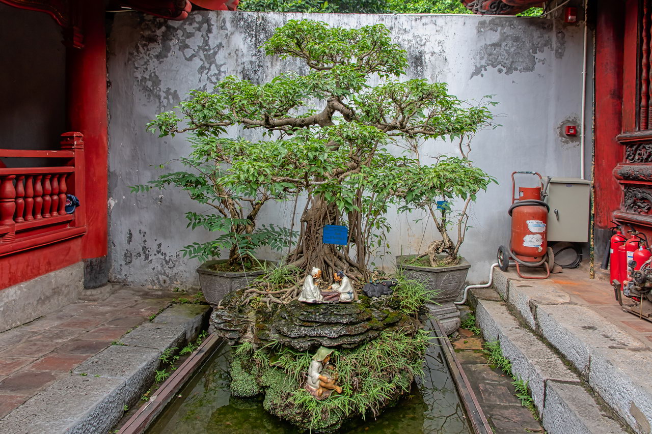9965 Hanoi Tempel van de literatuur.jpg