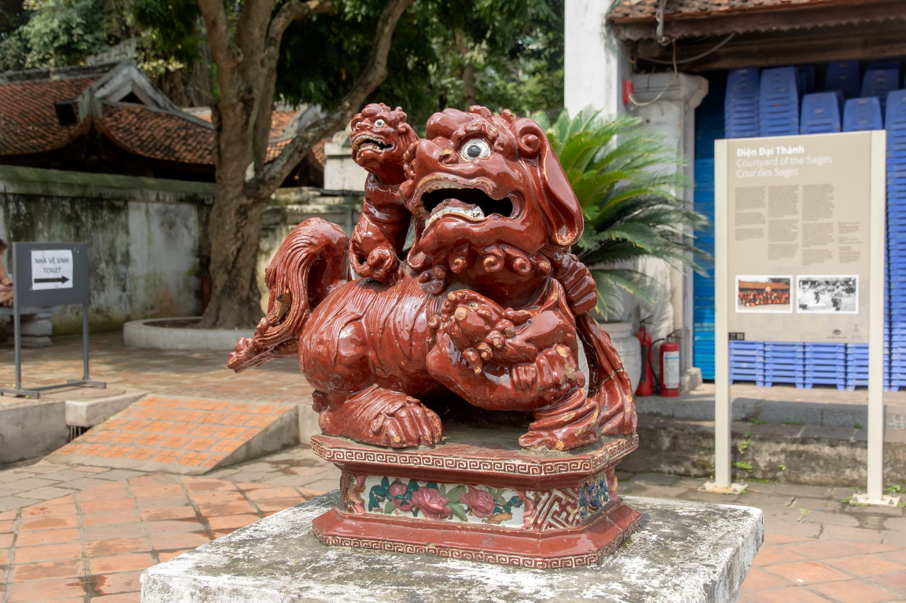 9966 Hanoi Tempel van de literatuur.jpg
