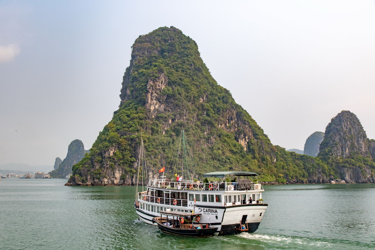 0109 Halong Bay Boottocht.jpg