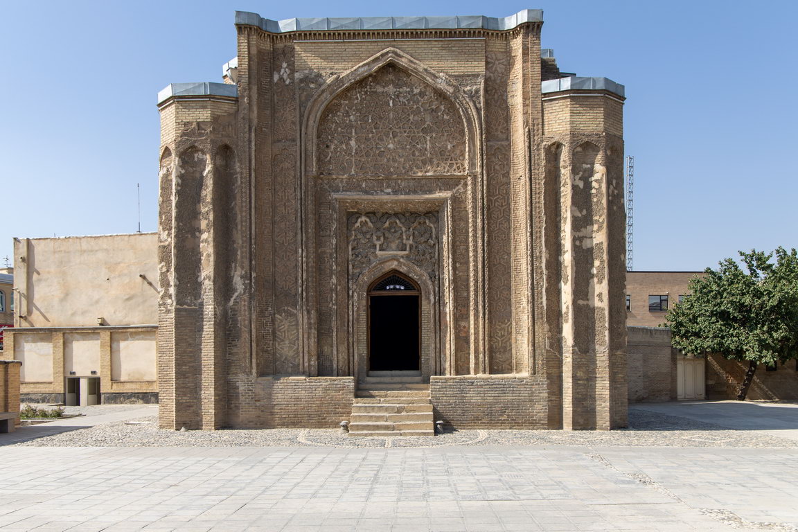 0770 Hamadan Alavian tombe.jpg