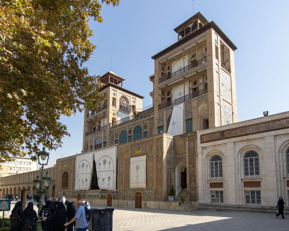 1718 Teheran Golestan Paleis.jpg