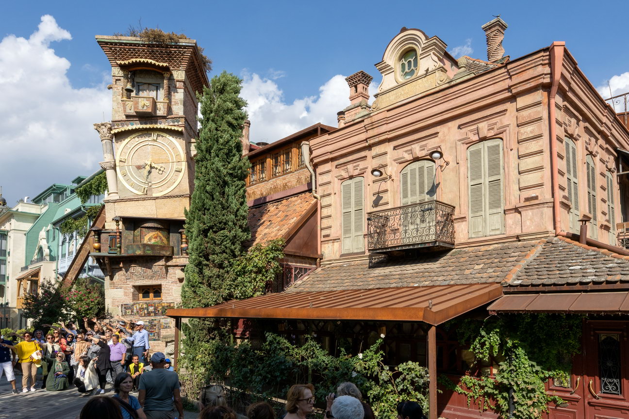 0355 Tbilisi Clock tower.jpg