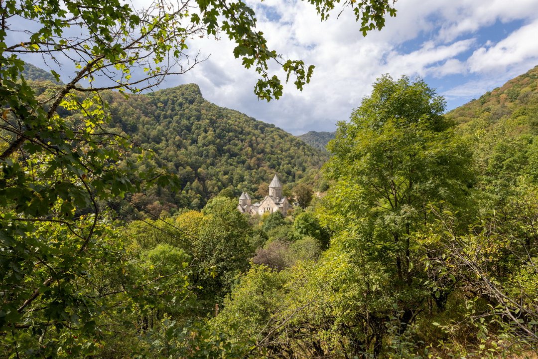 1026 Dilijan Haghartsin klooster.jpg