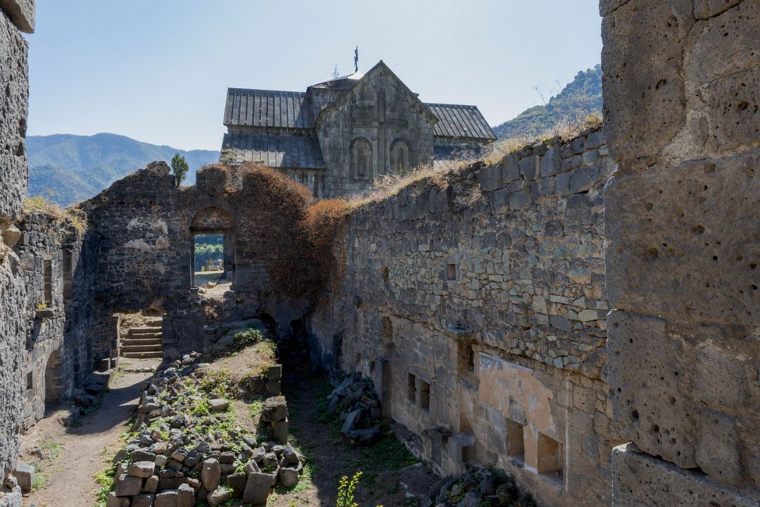 1346 Akhtala Klooster.jpg