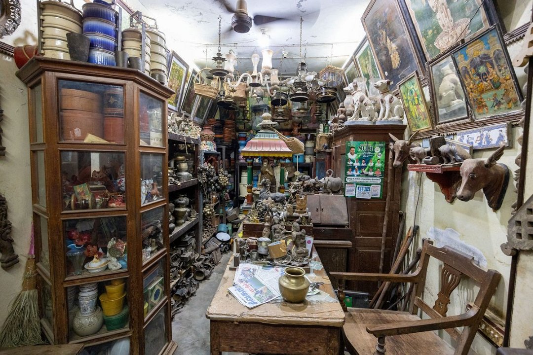 6895 Chettinad Antiekmarkt.jpg