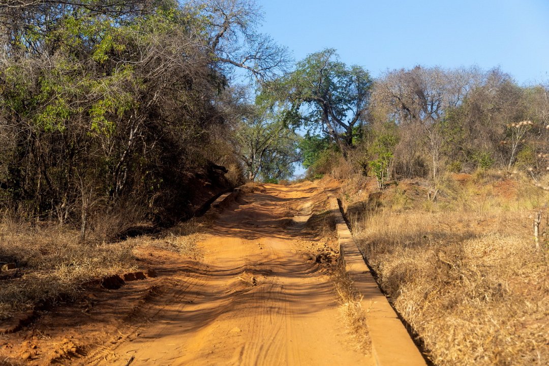 0328 Naar Bekopaka.jpg