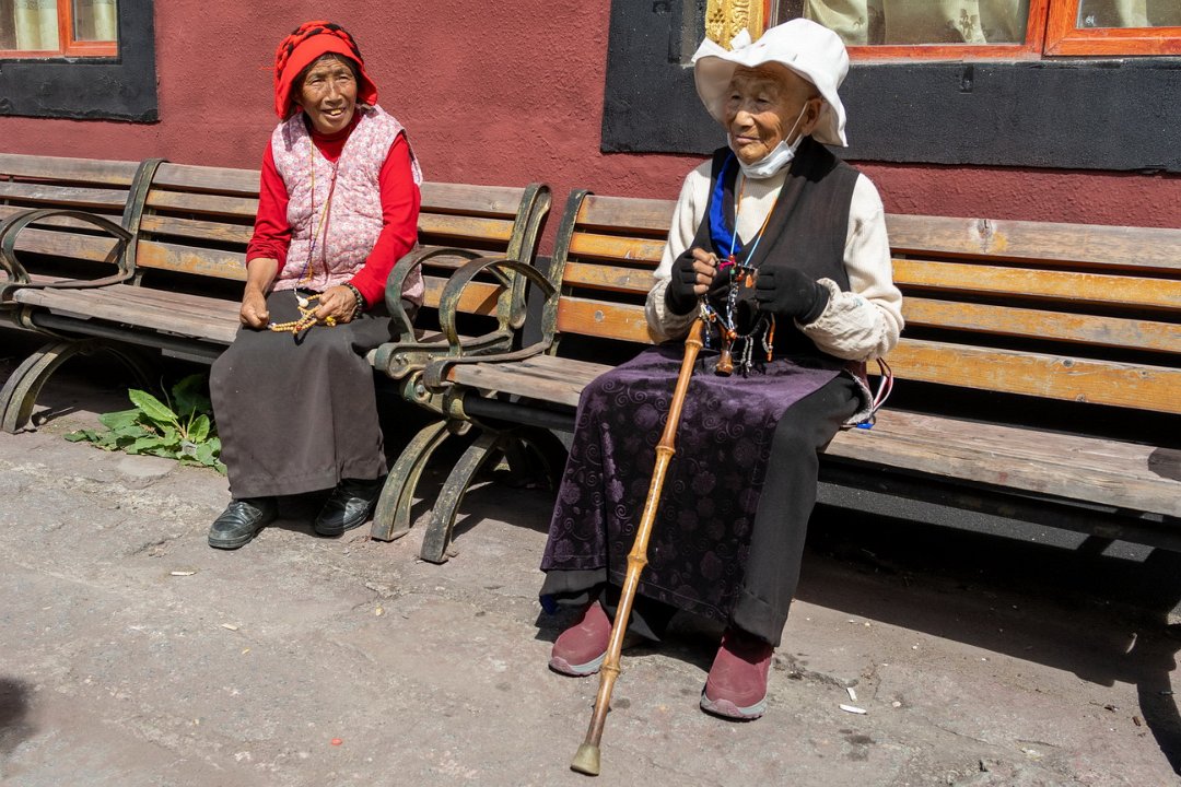 5596 Tagong Straatbeeld.jpg