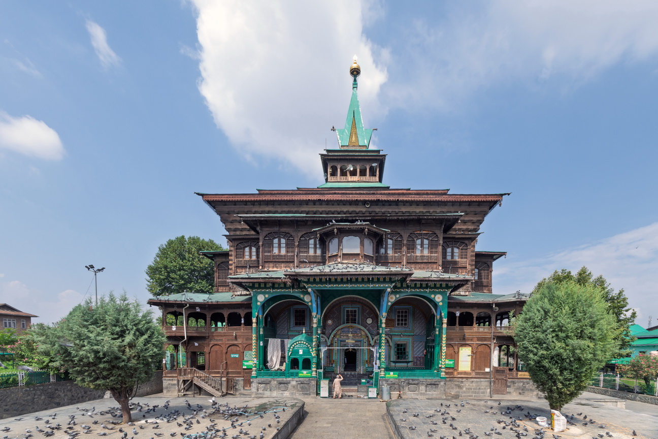 0426 Srinagar Shah i Hamadan moskee.jpg