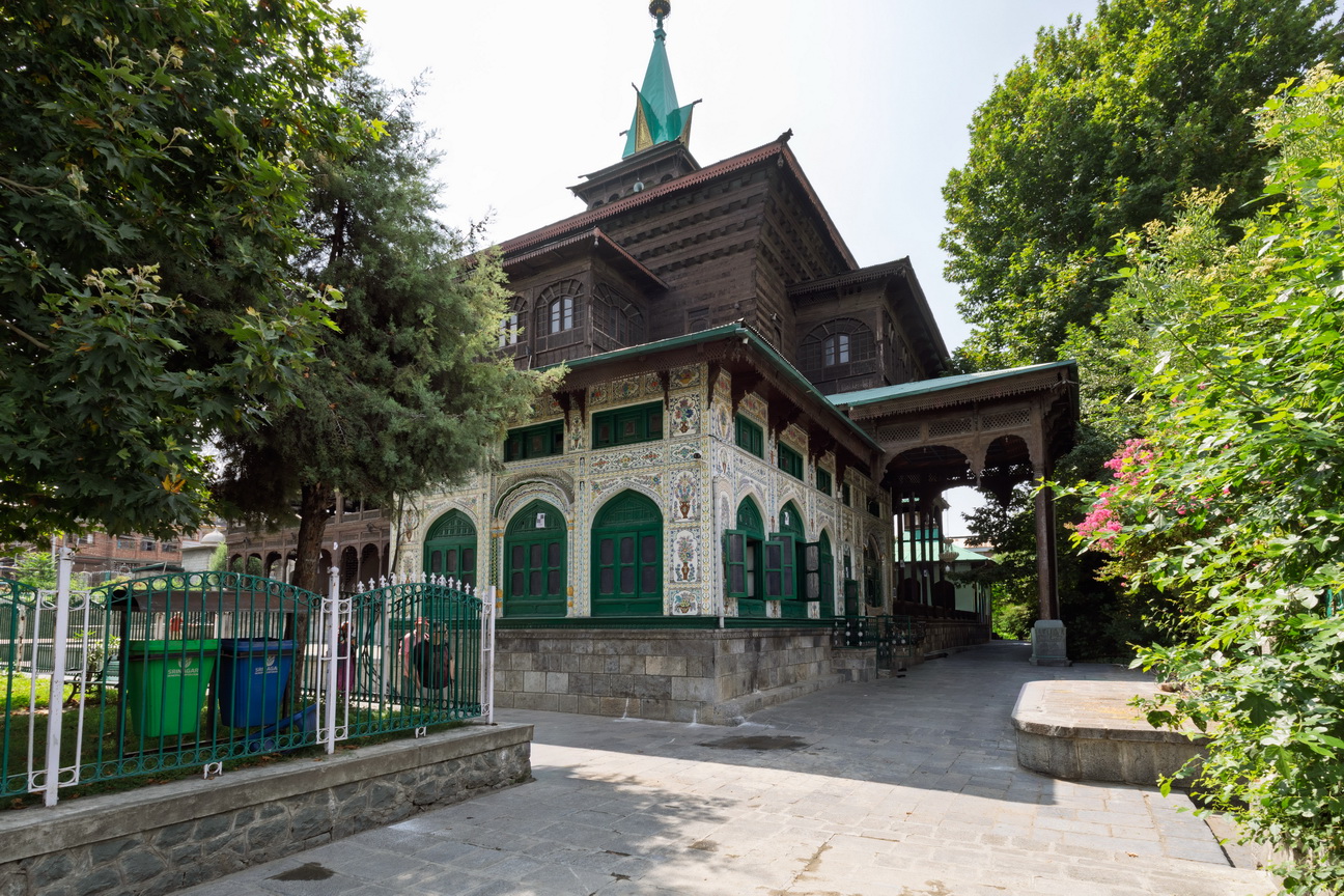 0429 Srinagar Shah i Hamadan moskee.jpg