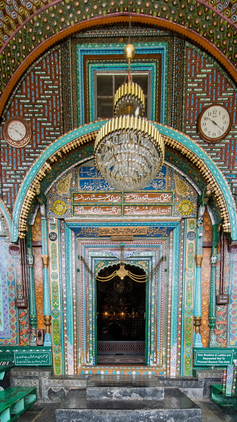 102335 Srinagar Shah i Hamadan moskee.jpg