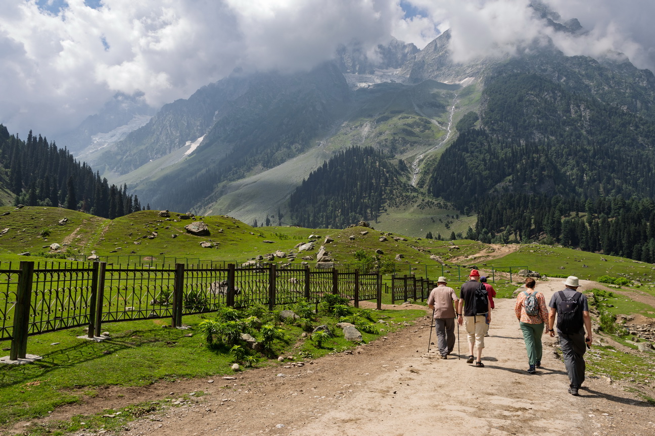 0600 Sonamarg Wandeling naar Thajiwas gletcher.jpg