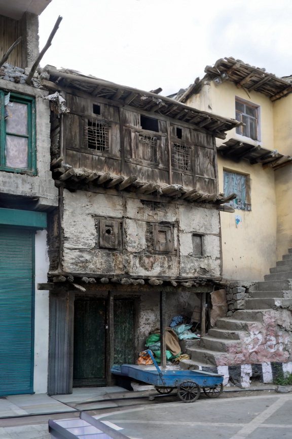 0688 Kargil Balti bazar.jpg