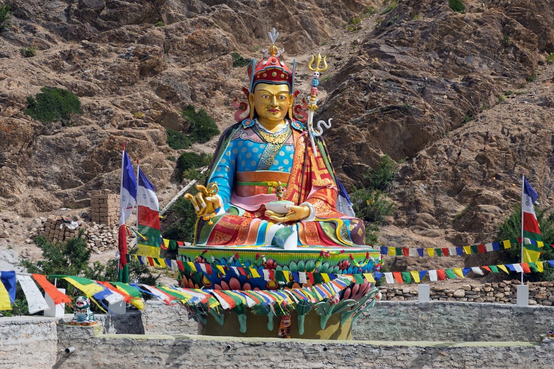 1008 Tussen Purne en Pukthal Mune Gompa.jpg