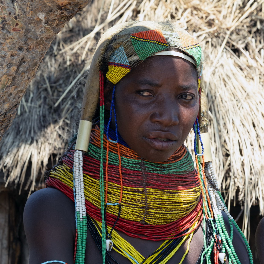 7657 Lubango Mwila dorp.jpg