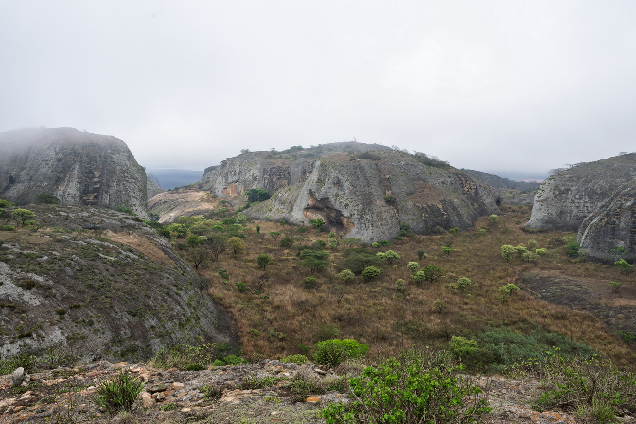 8295 Cacuso Pedras Negras.jpg