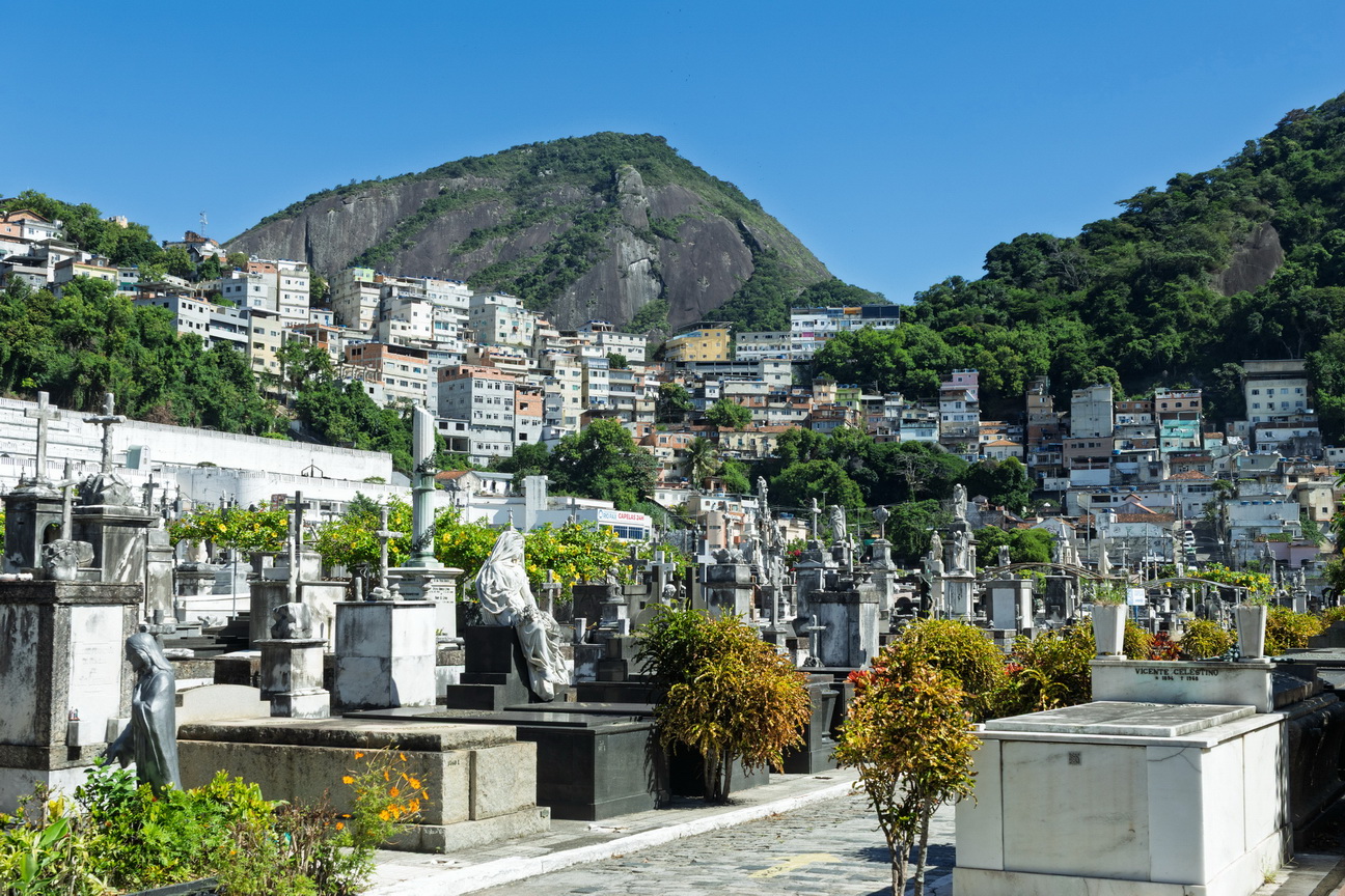 7429 Rio Joao Batistakerkhof.jpg